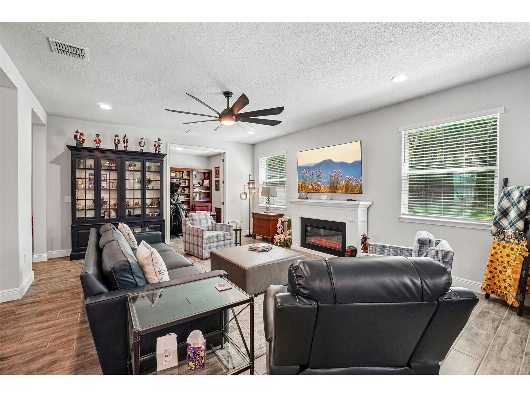 1005 Night Song Street Valrico FL 33594 TB8508413 image9