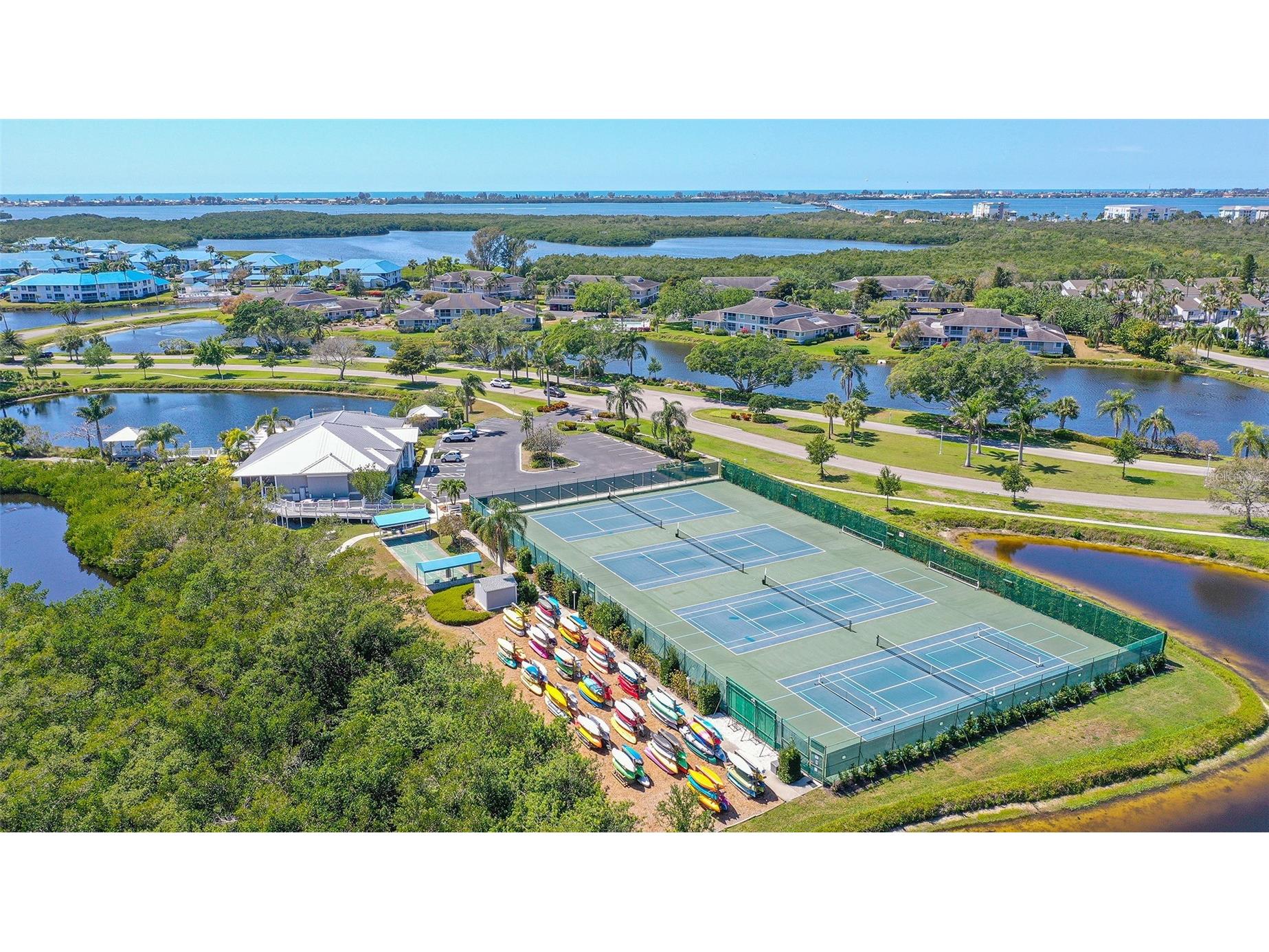 1005 Pelican Court Bradenton FL 34209 A4686053 image64
