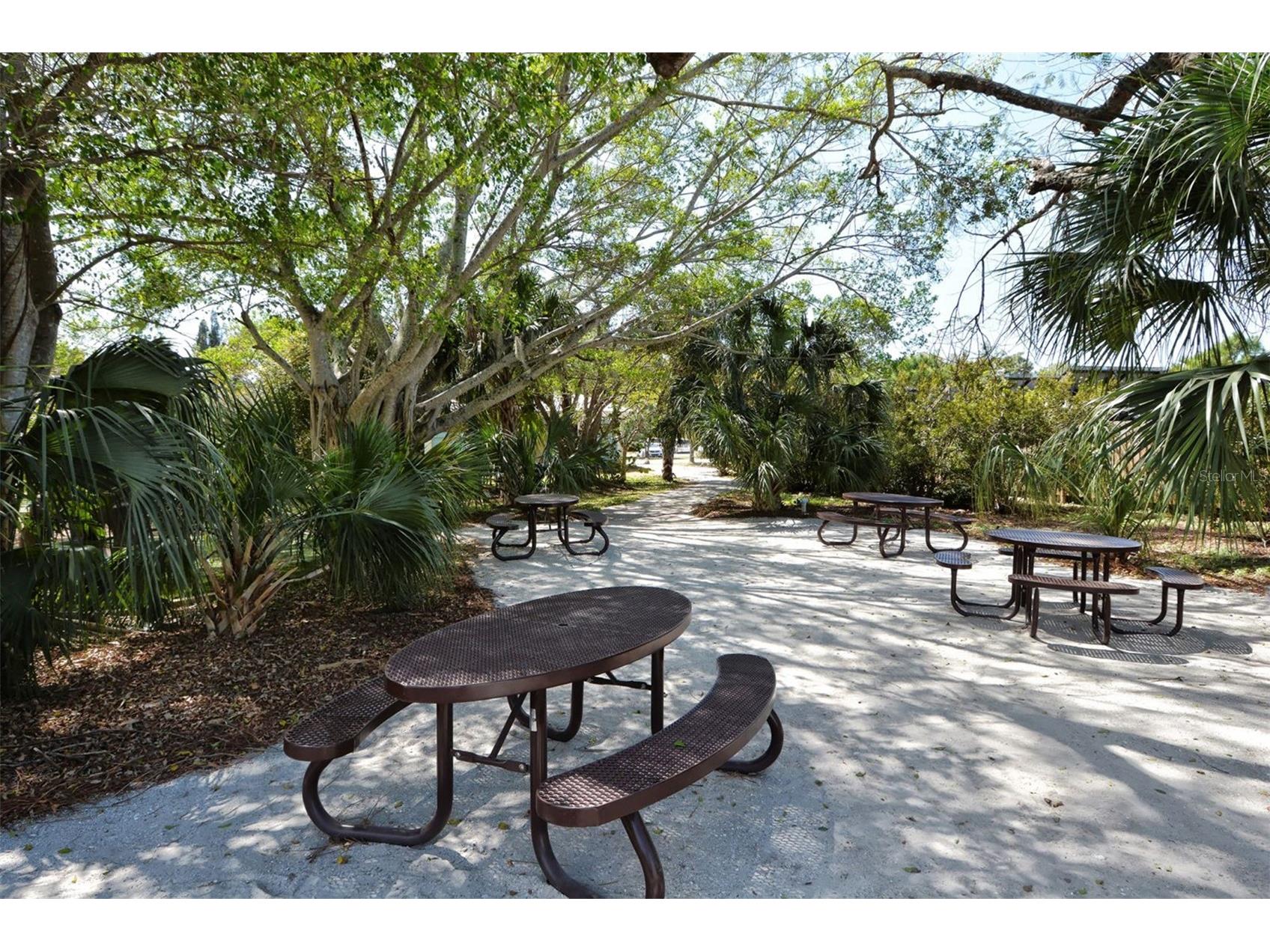 1005 Pelican Court Bradenton FL 34209 A4686053 image74