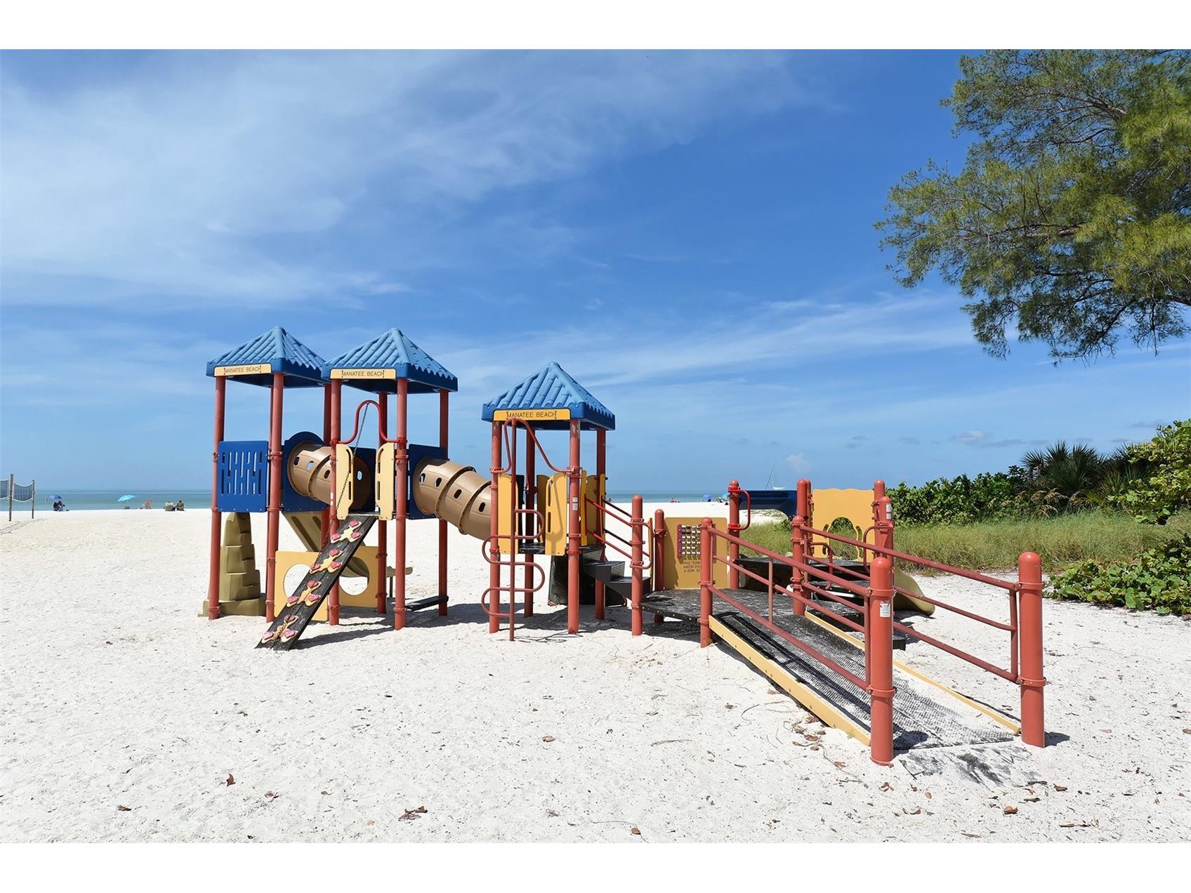 1005 Pelican Court Bradenton FL 34209 A4686053 image78