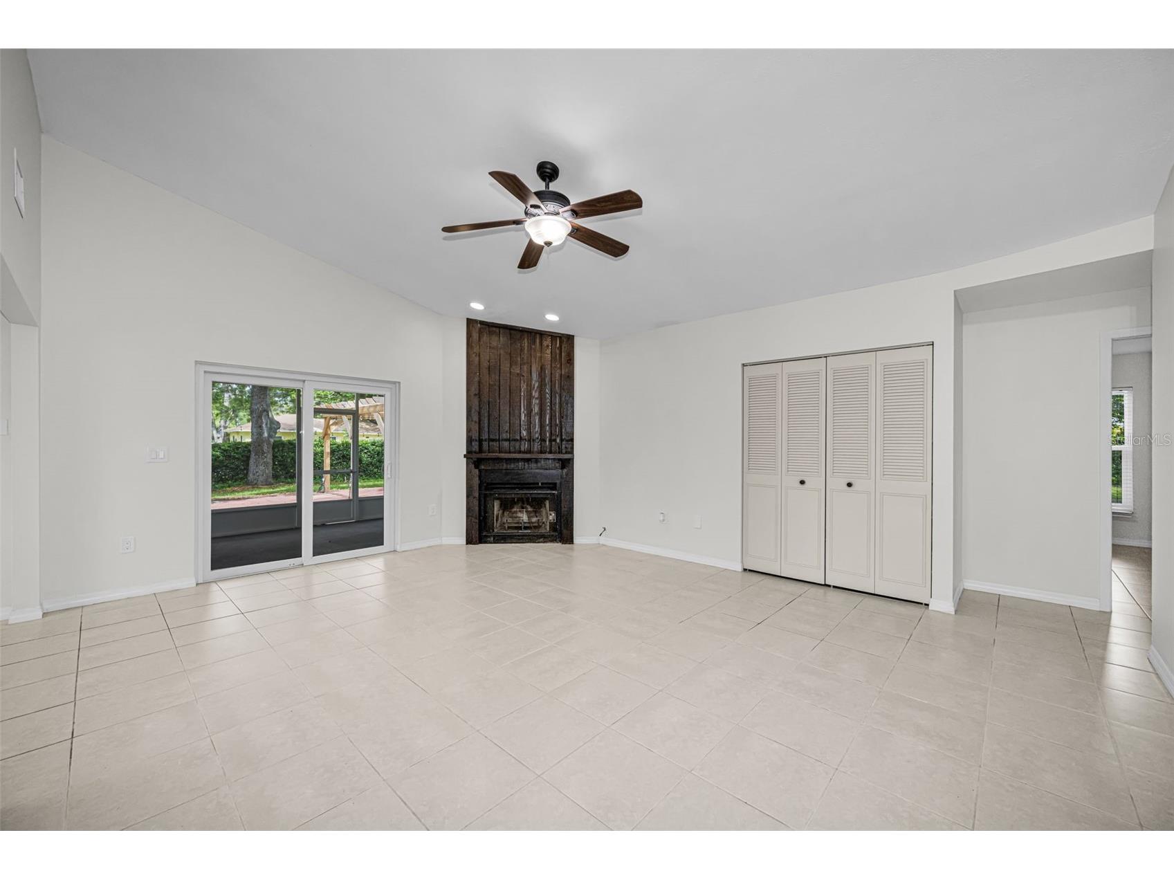 10050 62nd Avenue N Saint Petersburg FL 33708 TB8515587 image5