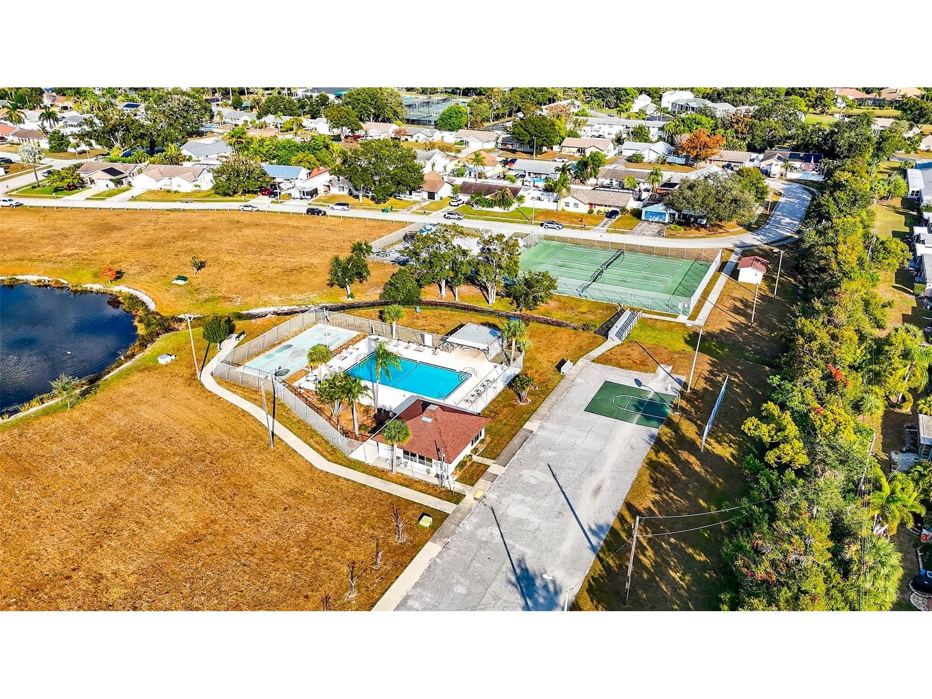 10050 84th Way Largo FL 33777 TB8508218 image75