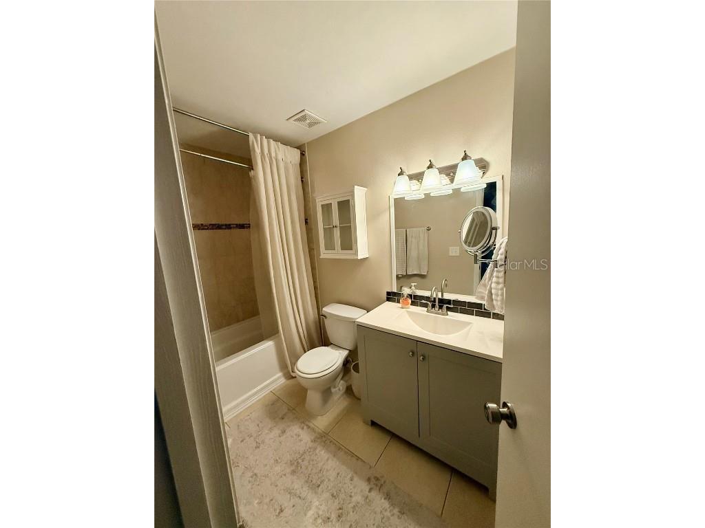 10053 Lake Oak Circle Tampa FL 33624 TB8458194 image23