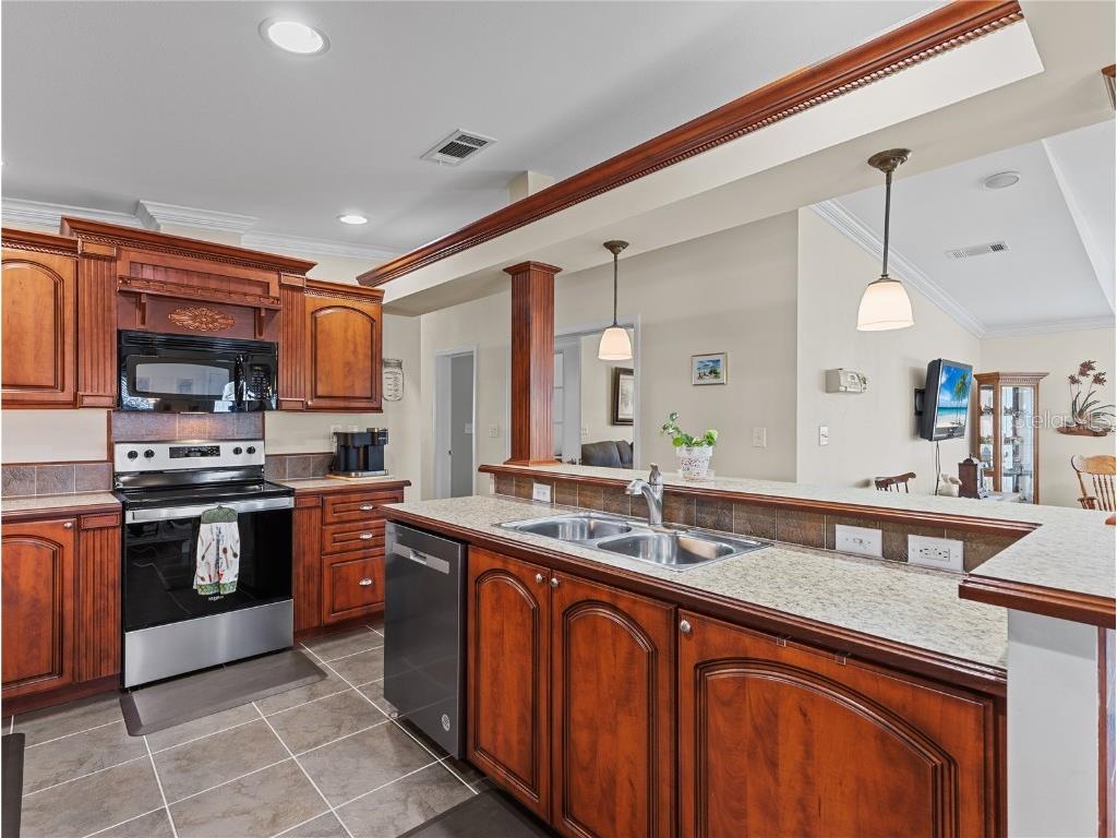 10054 Collingwood Avenue Dade City FL 33525 TB8449688 image3