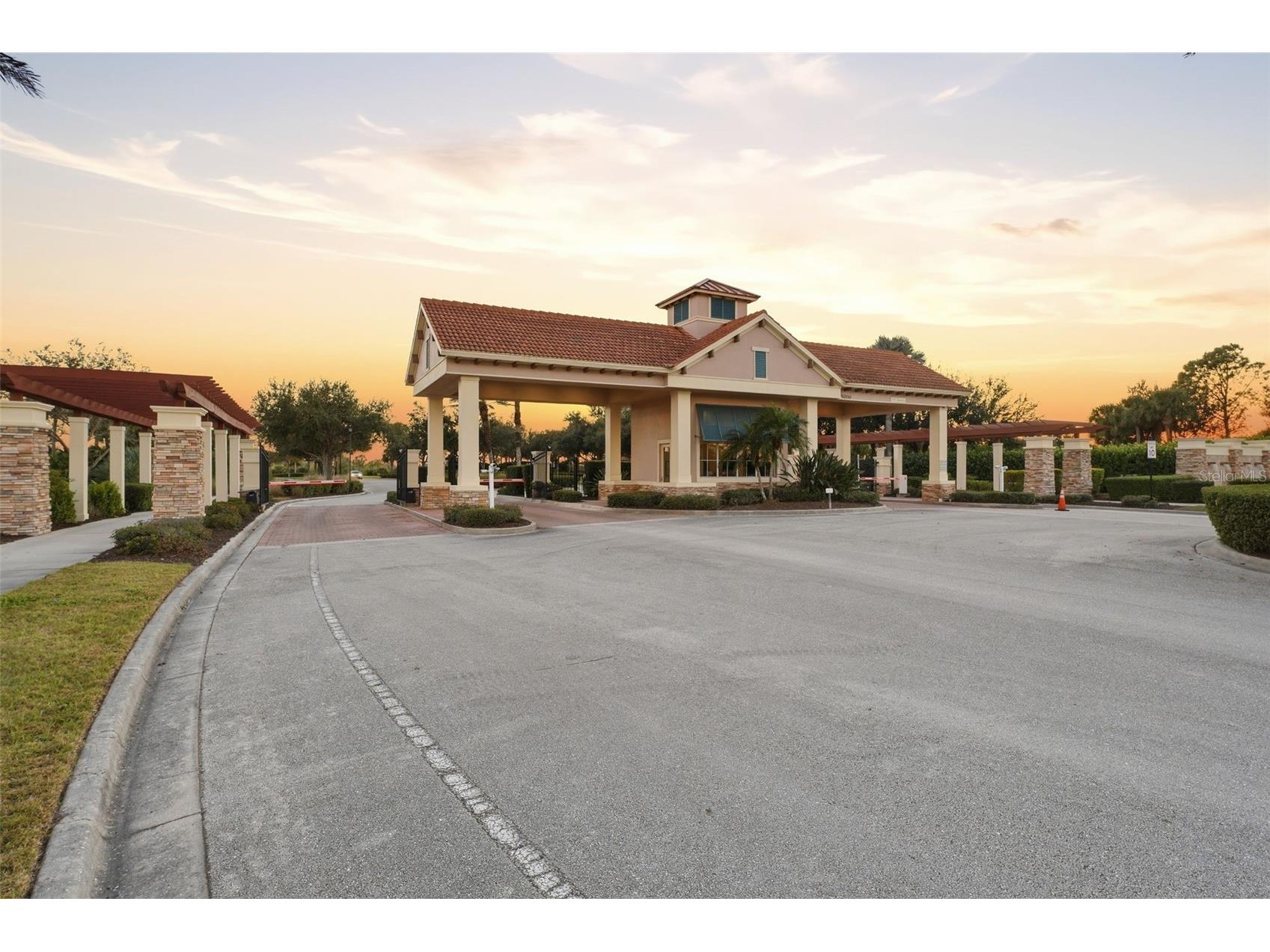 10054 Crooked Creek Drive #102 Venice FL 34293 - man made pond N6142569 image31