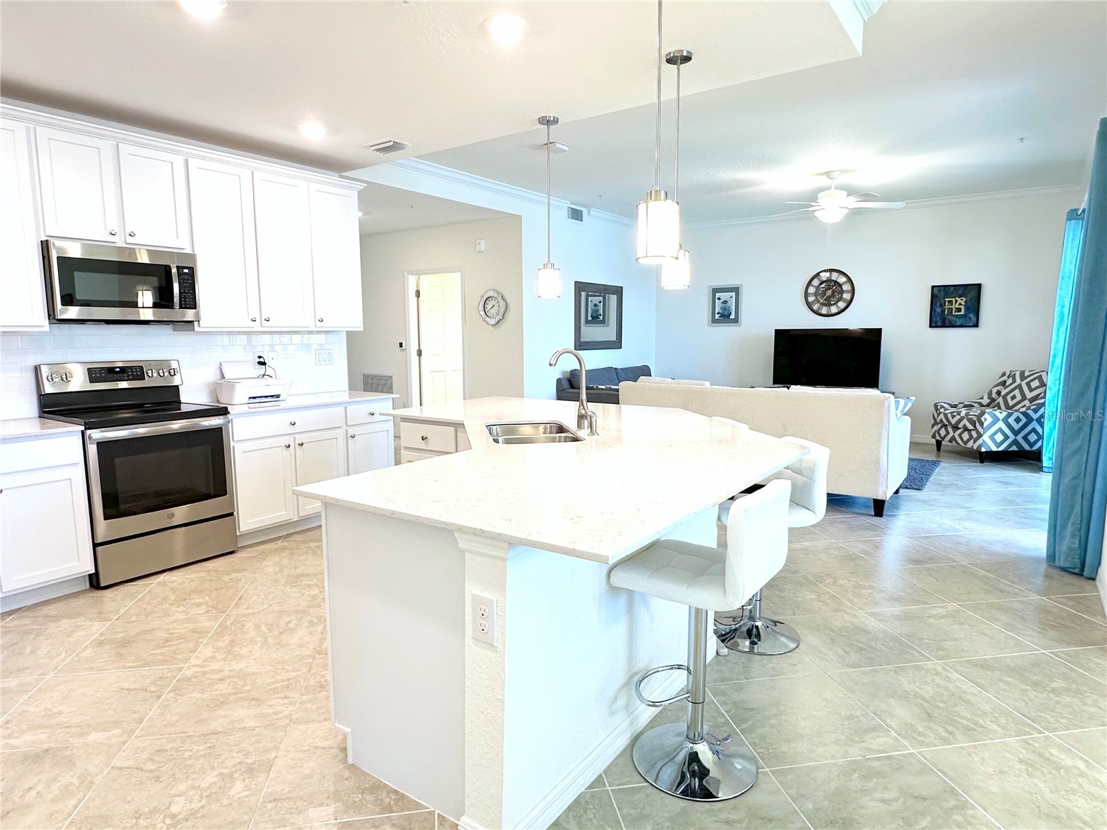 10054 Crooked Creek Drive #102 Venice FL 34293 - man made pond N6143765 image4