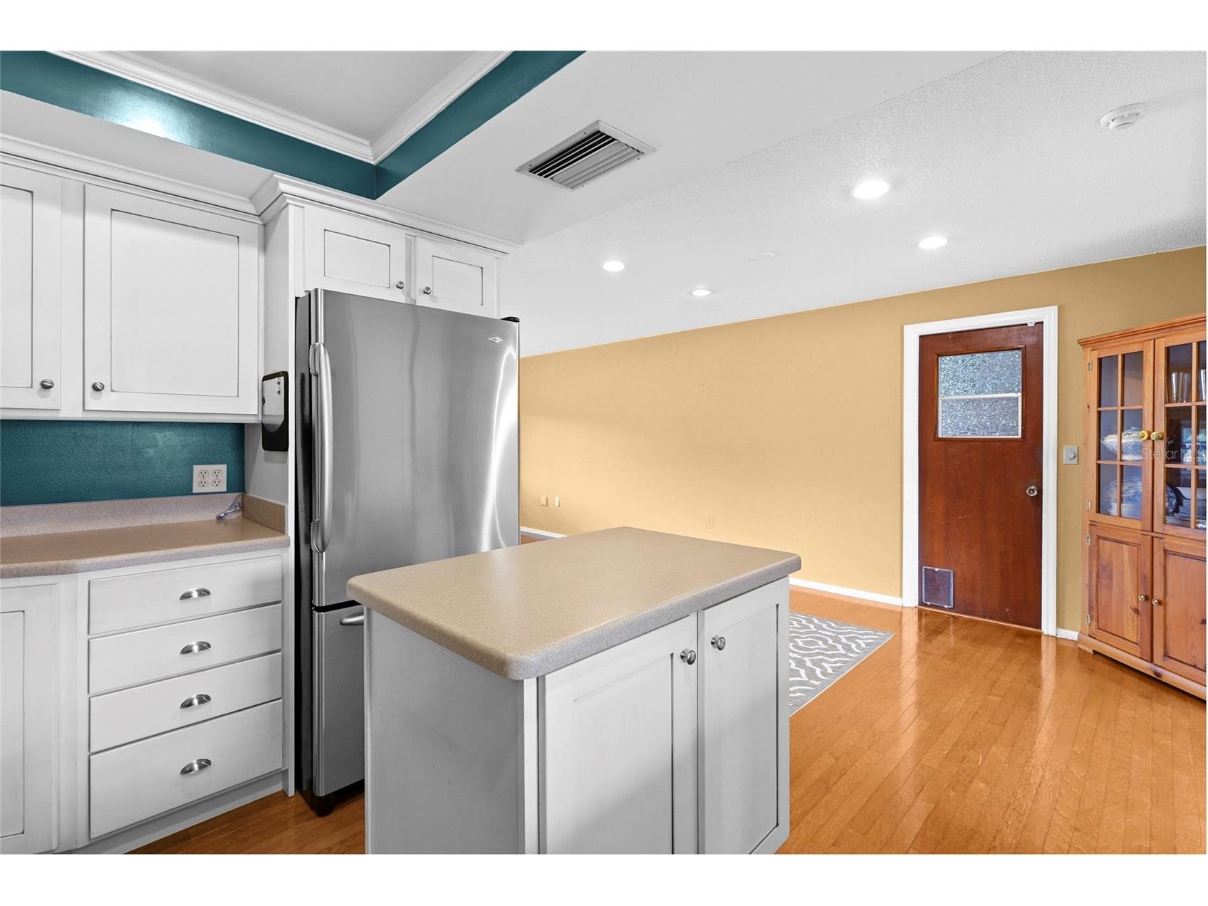 1006 De Leo Drive Sarasota FL 34243 A4696192 image10