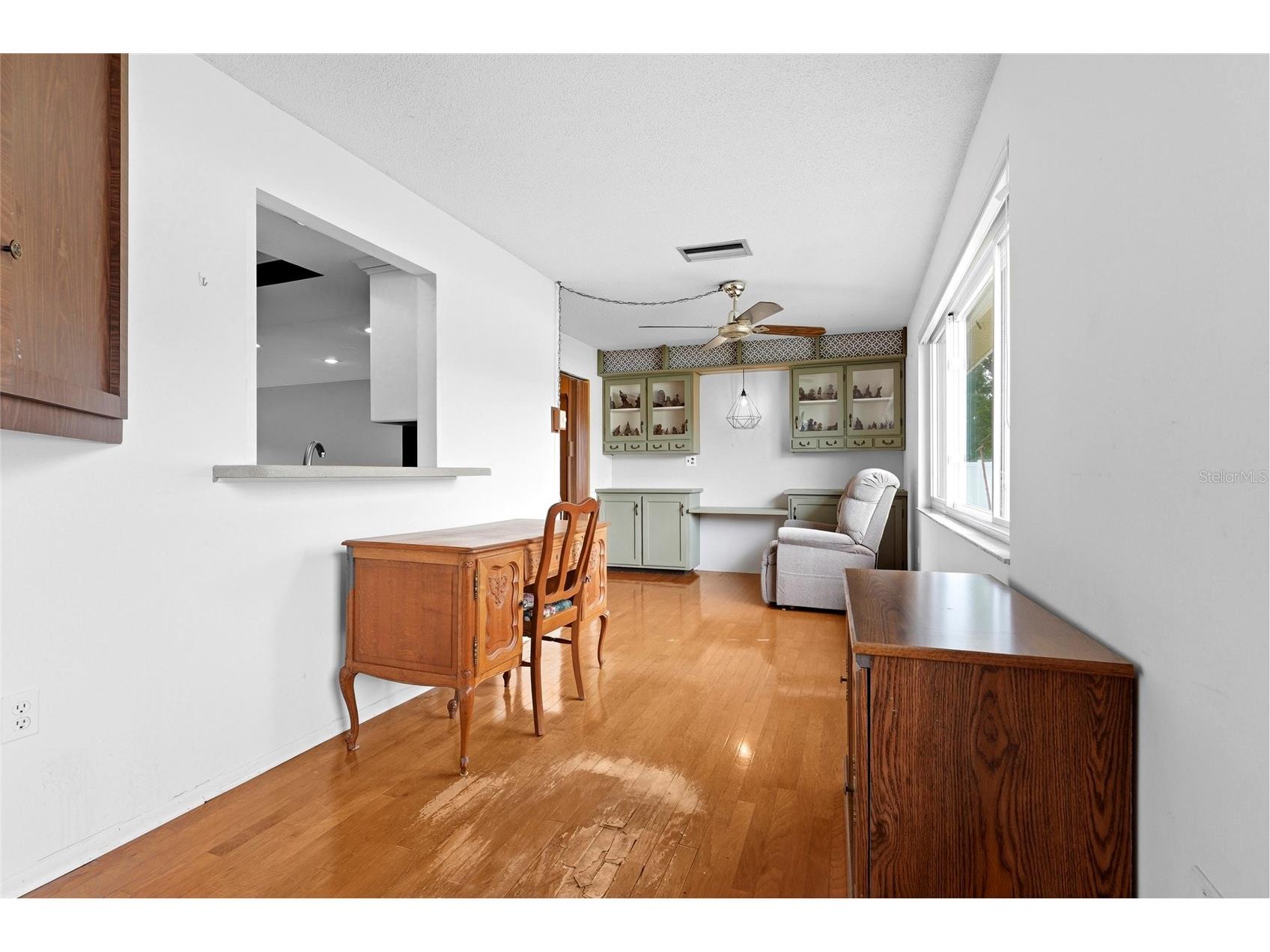 1006 De Leo Drive Sarasota FL 34243 A4696192 image17