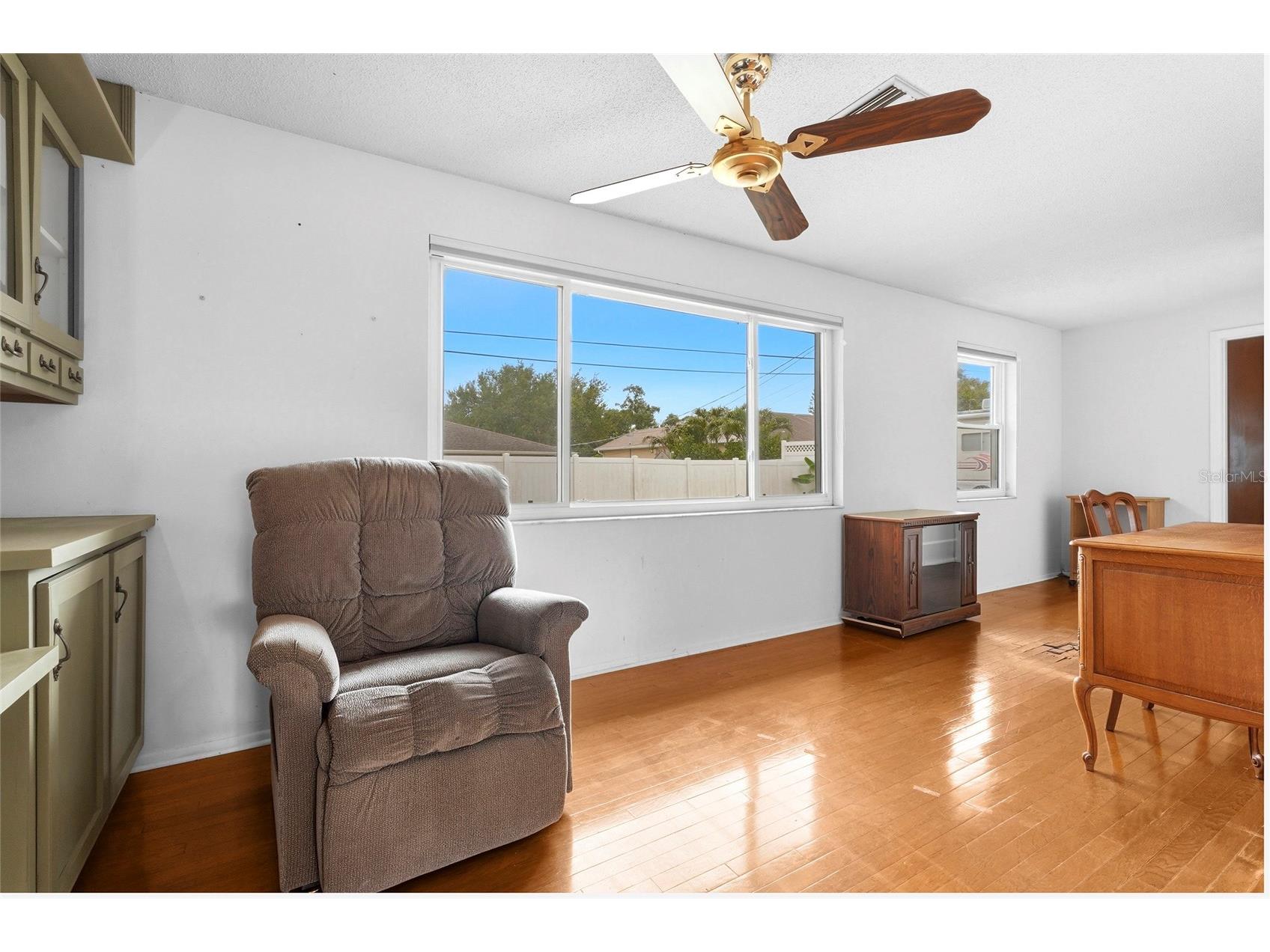 1006 De Leo Drive Sarasota FL 34243 A4696192 image18