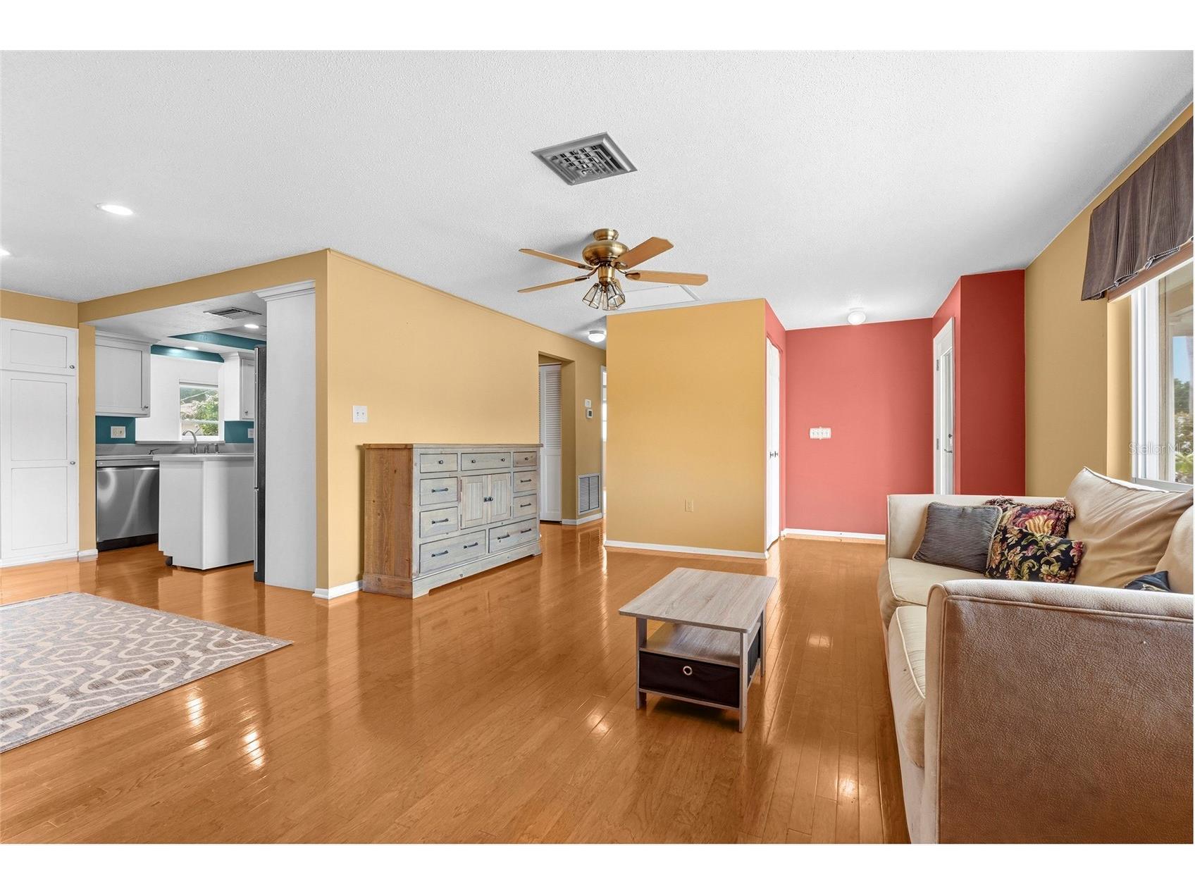 1006 De Leo Drive Sarasota FL 34243 A4696192 image6
