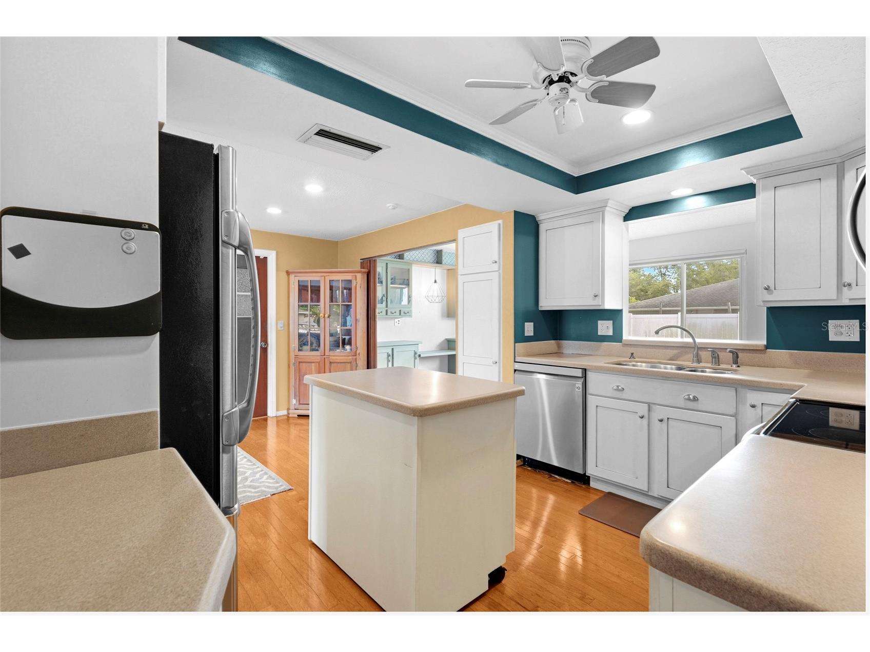 1006 De Leo Drive Sarasota FL 34243 A4696192 image8