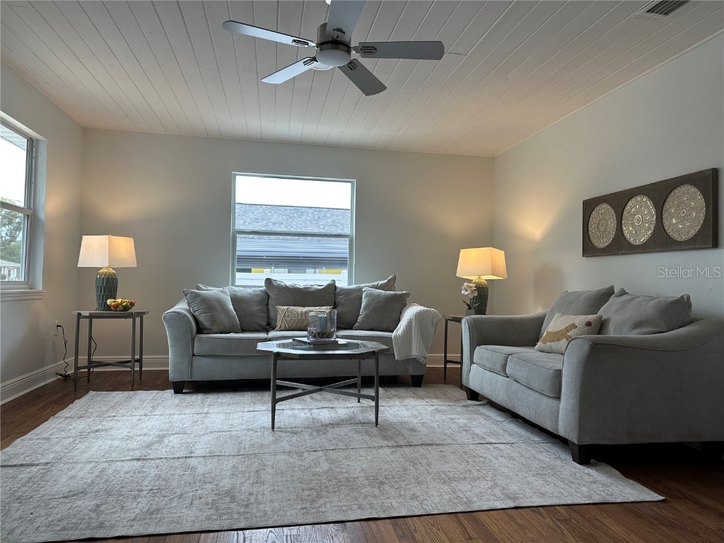 1006 E Lambright Street Tampa FL 33604 TB8432754 image3