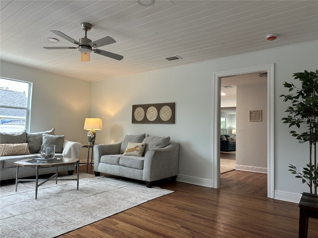 1006 E Lambright Street Tampa FL 33604 TB8432754 image5