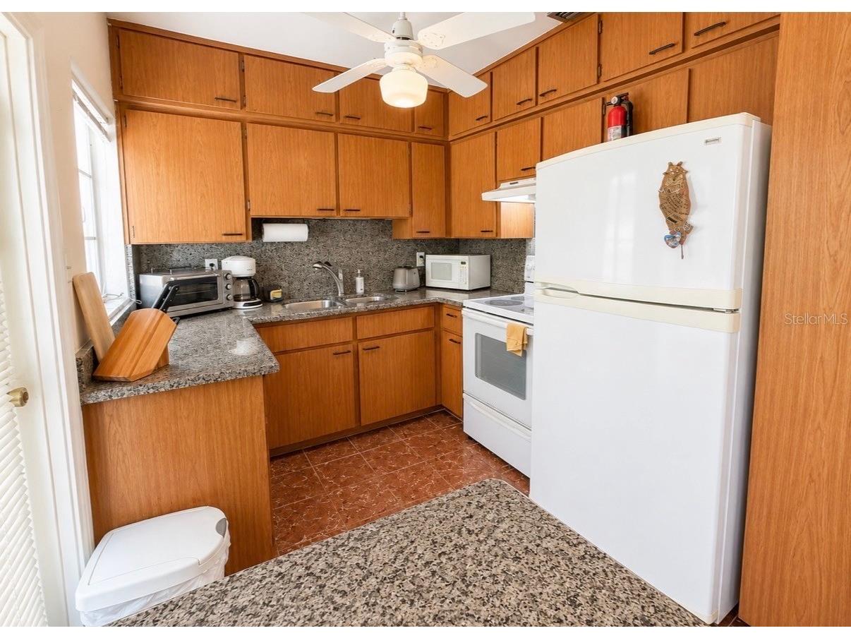 1006 Gulf Road Tarpon Springs FL 34689 W7885786 image12