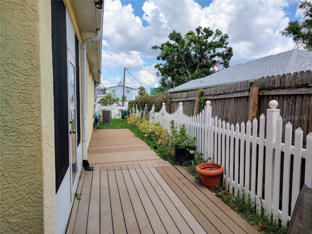 1006 Tropical Drive Bradenton FL 34208 - BRADEN RIVER TB8398551 image34