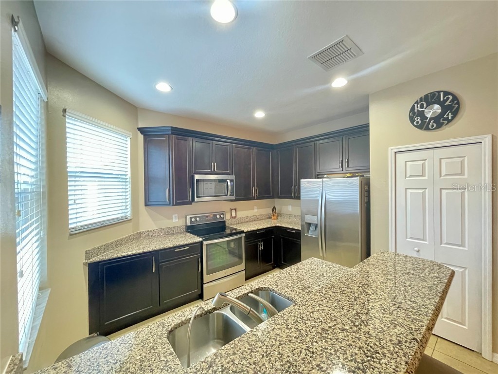 10060 Hartford Maroon Road Orlando FL 32827 O6348959 image3