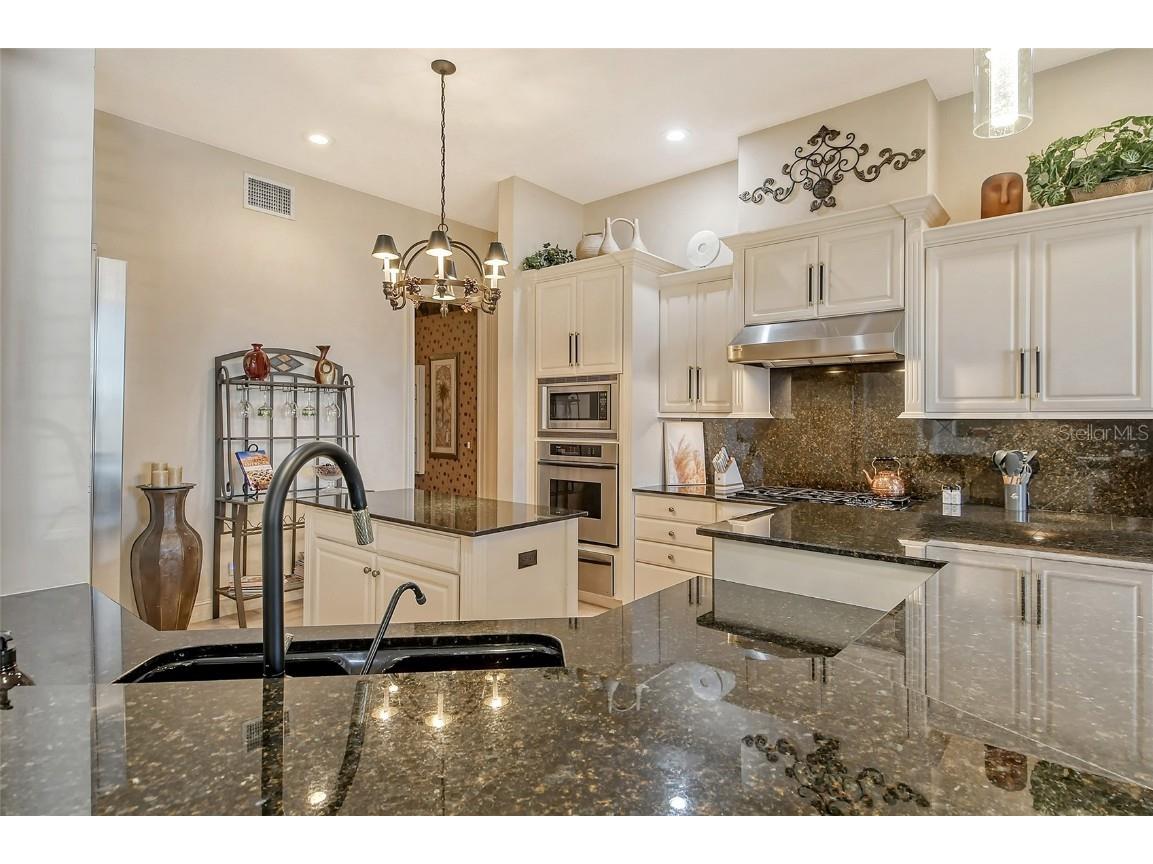 1007 3rd Street E Palmetto FL 34221 - RIVIERA DUNES BASIN MARINA A4667060 image22