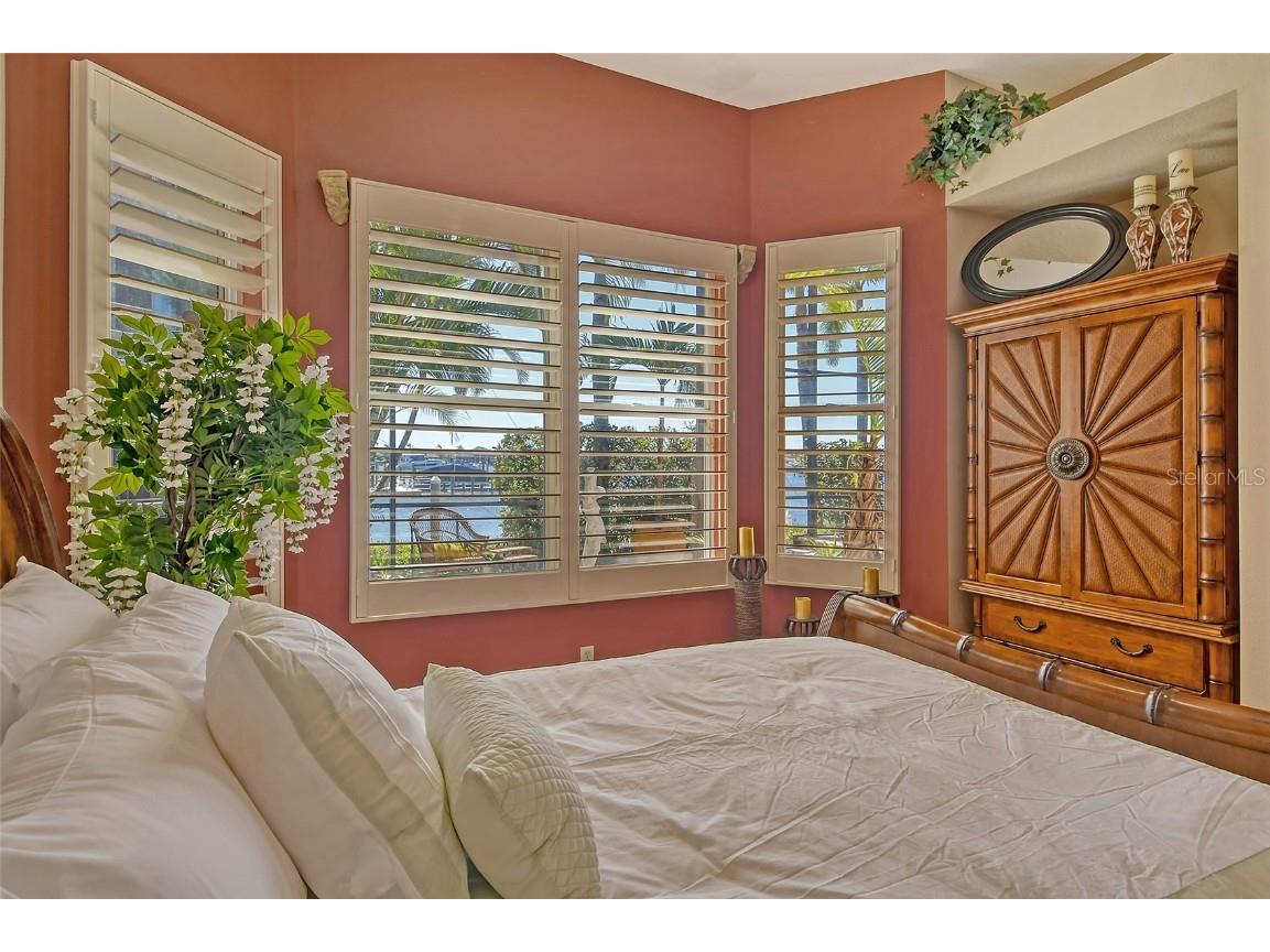 1007 3rd Street E Palmetto FL 34221 - RIVIERA DUNES BASIN MARINA A4667060 image42