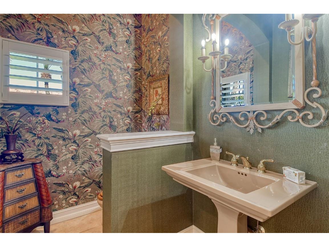 1007 3rd Street E Palmetto FL 34221 - RIVIERA DUNES BASIN MARINA A4667060 image49