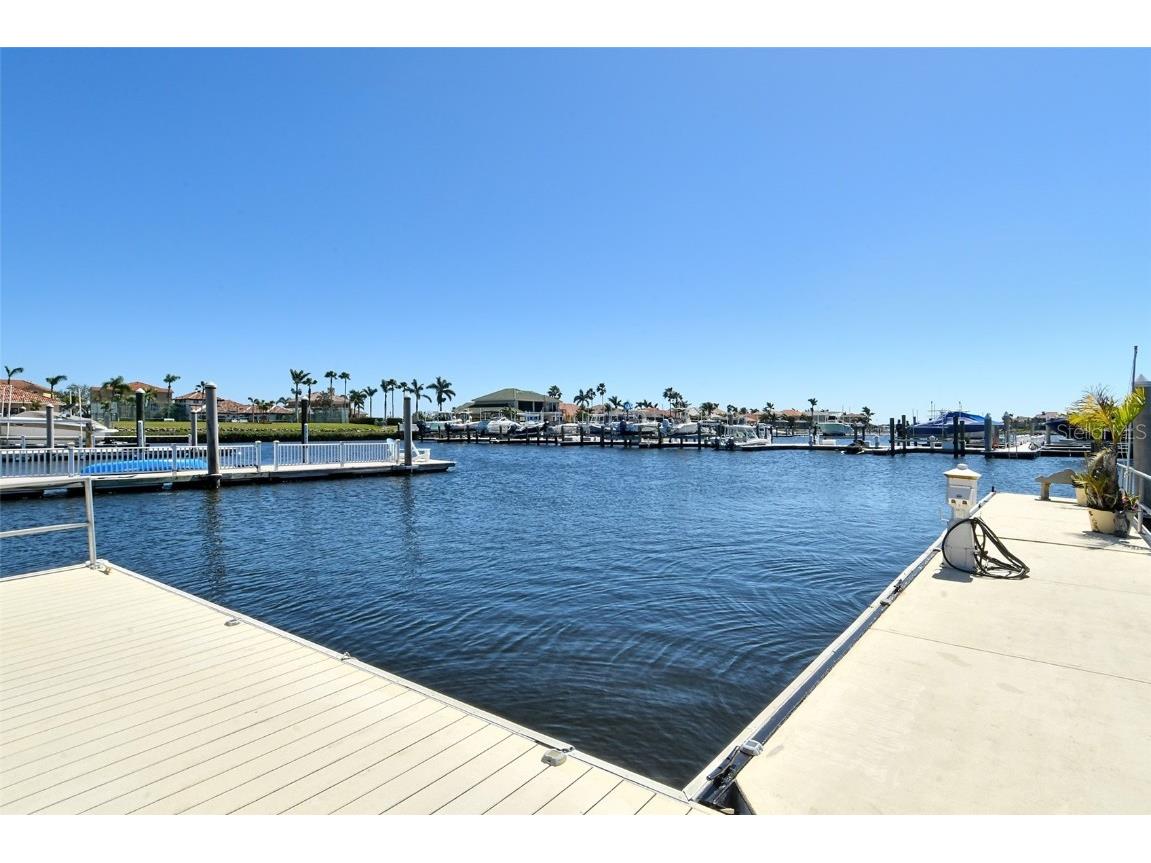1007 3rd Street E Palmetto FL 34221 - RIVIERA DUNES BASIN MARINA A4667060 image79