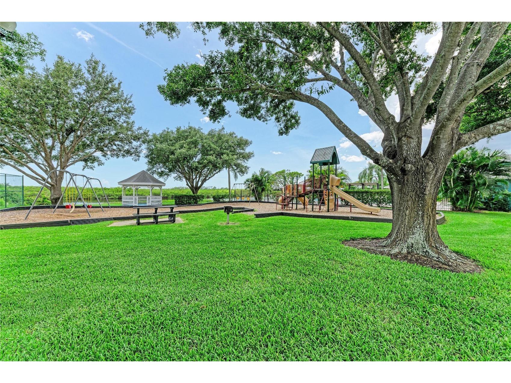 1007 50th Street E Bradenton FL 34208 A4688923 image56