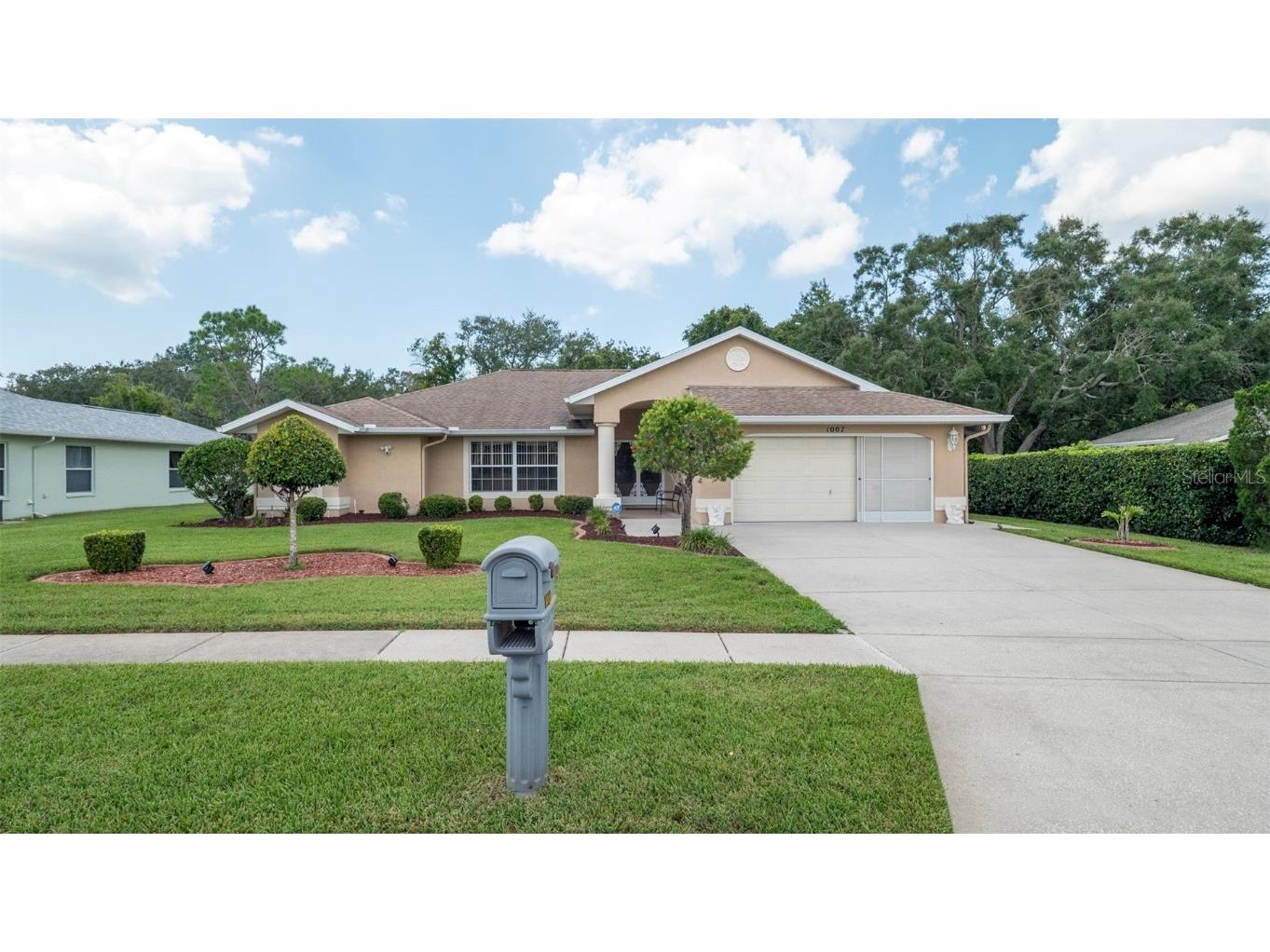 1007 Archway Drive Spring Hill FL 34608 W7878588 image1