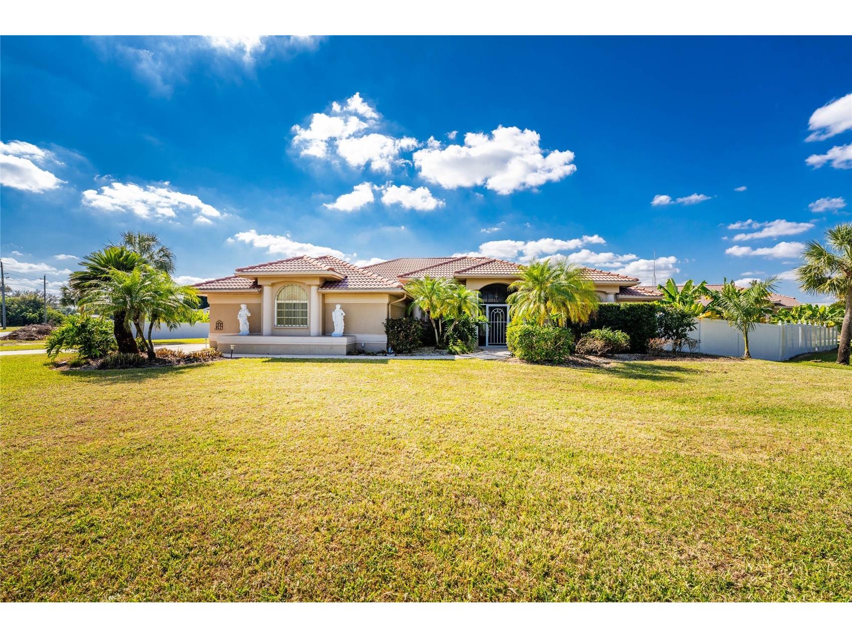 1007 Birchcrest Boulevard Port Charlotte FL 33952 C7517653 image1