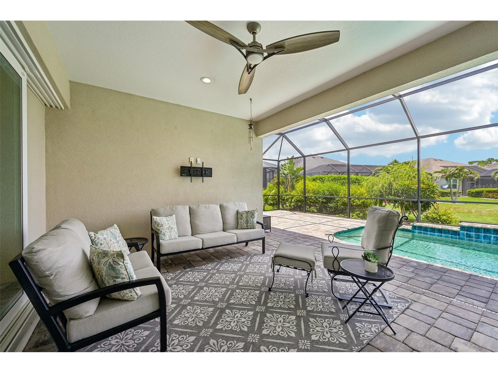 1007 Calico Glen Bradenton FL 34212 A4695014 image40