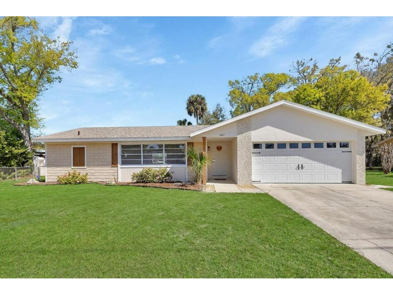 1007 Crescent Parkway Deland FL 32724 V4947607 image1