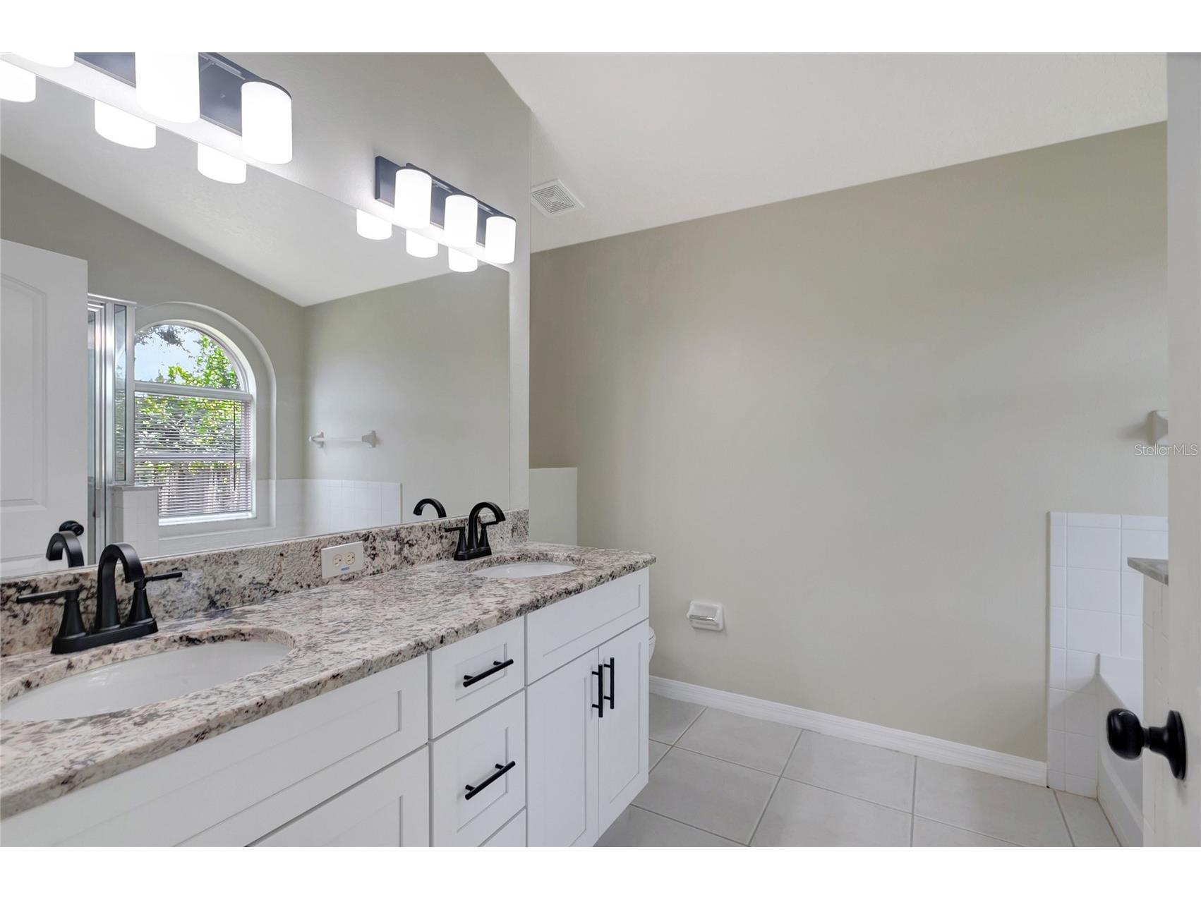 1007 Cristelle Jean Drive Ruskin FL 33570 TB8506977 image26