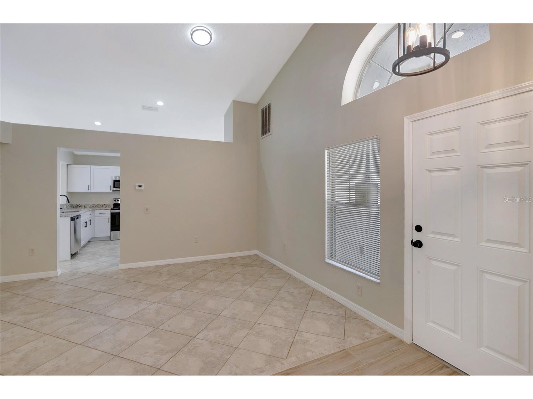 1007 Cristelle Jean Drive Ruskin FL 33570 TB8506977 image5