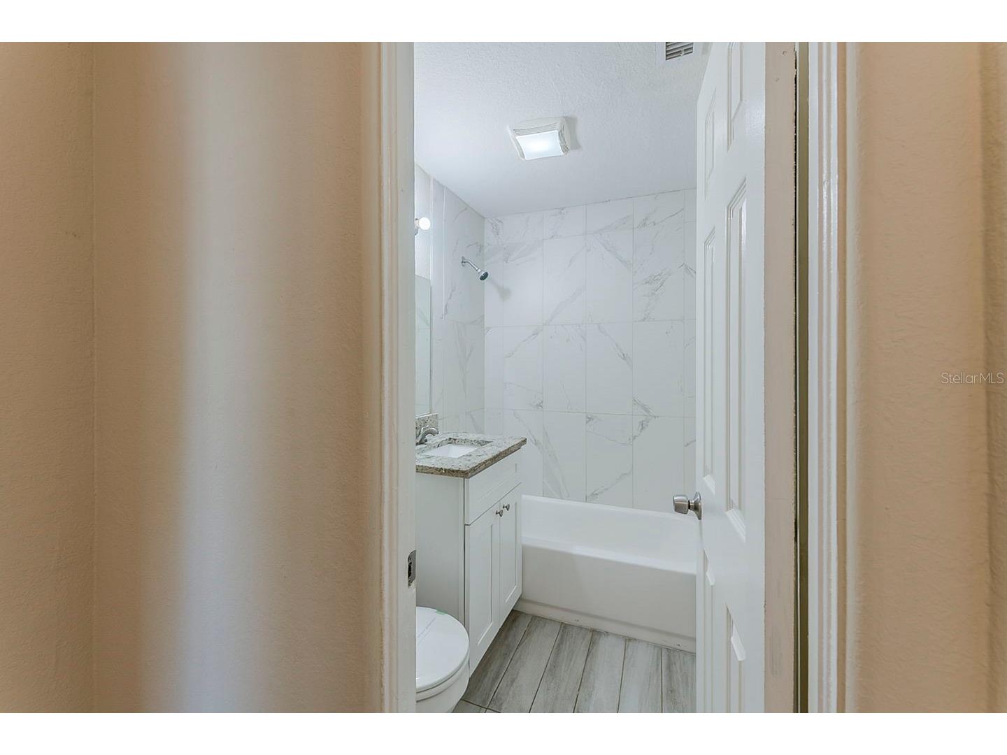 1007 Emeralda Road Orlando FL 32808 O6416893 image38