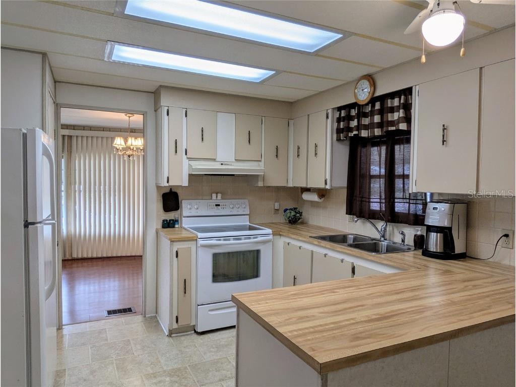 1007 Forest Lake Drive Lakeland FL 33809 L4951380 image3