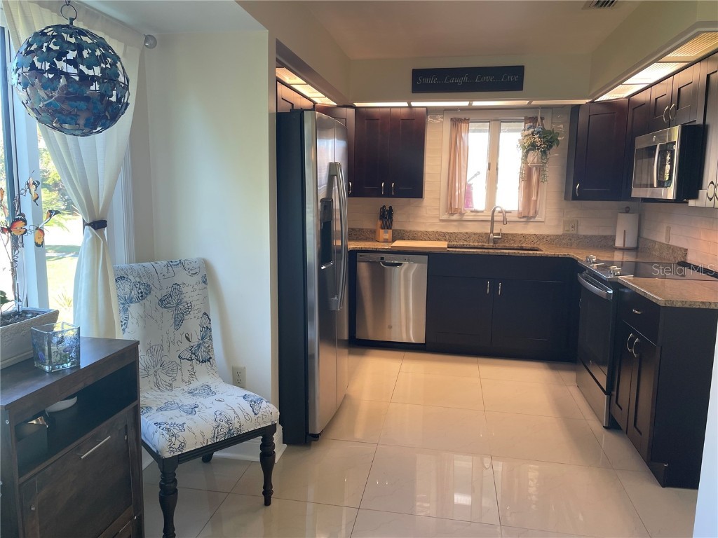 1007 Lake Avoca Drive Tarpon Springs FL 34689 W7880008 image7