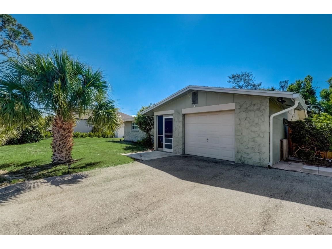 1007 S Venice Boulevard Venice FL 34293 A4583020 image1