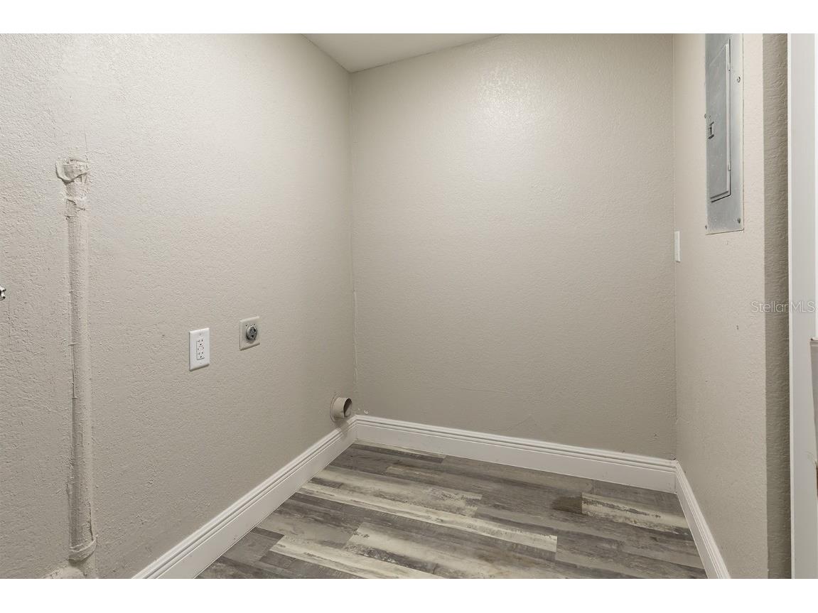 1007 San Domingo Road Orlando FL 32808 O6345640 image17