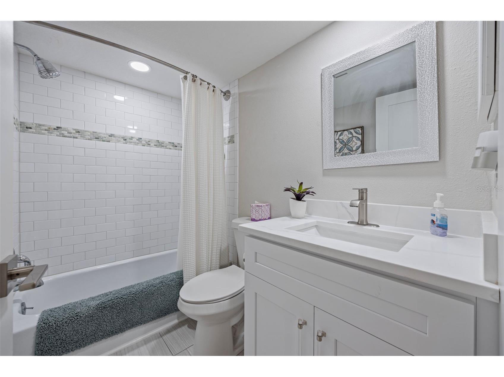 1008 Apollo Beach Boulevard #103 Apollo Beach FL 33572 TB8474143 image17