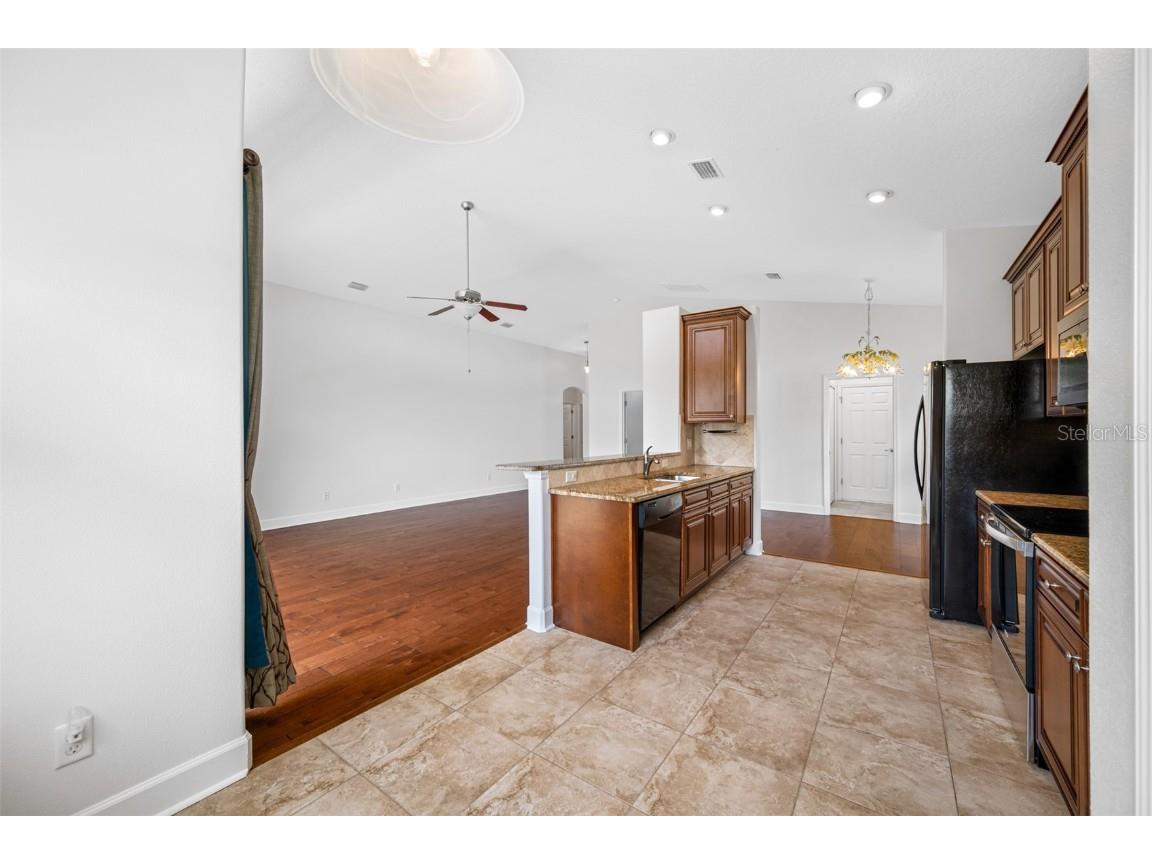 1008 Blue Heron Way Tarpon Springs FL 34689 U8254338 image21