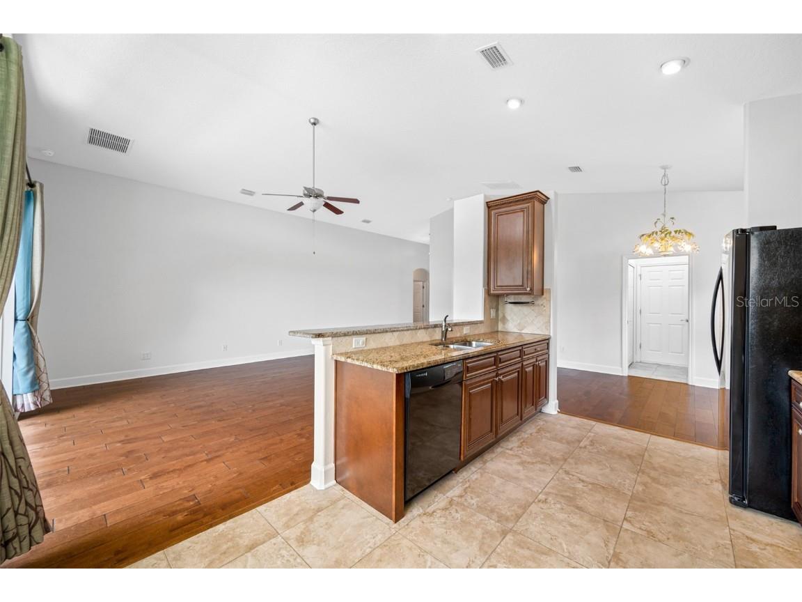 1008 Blue Heron Way Tarpon Springs FL 34689 U8254338 image25