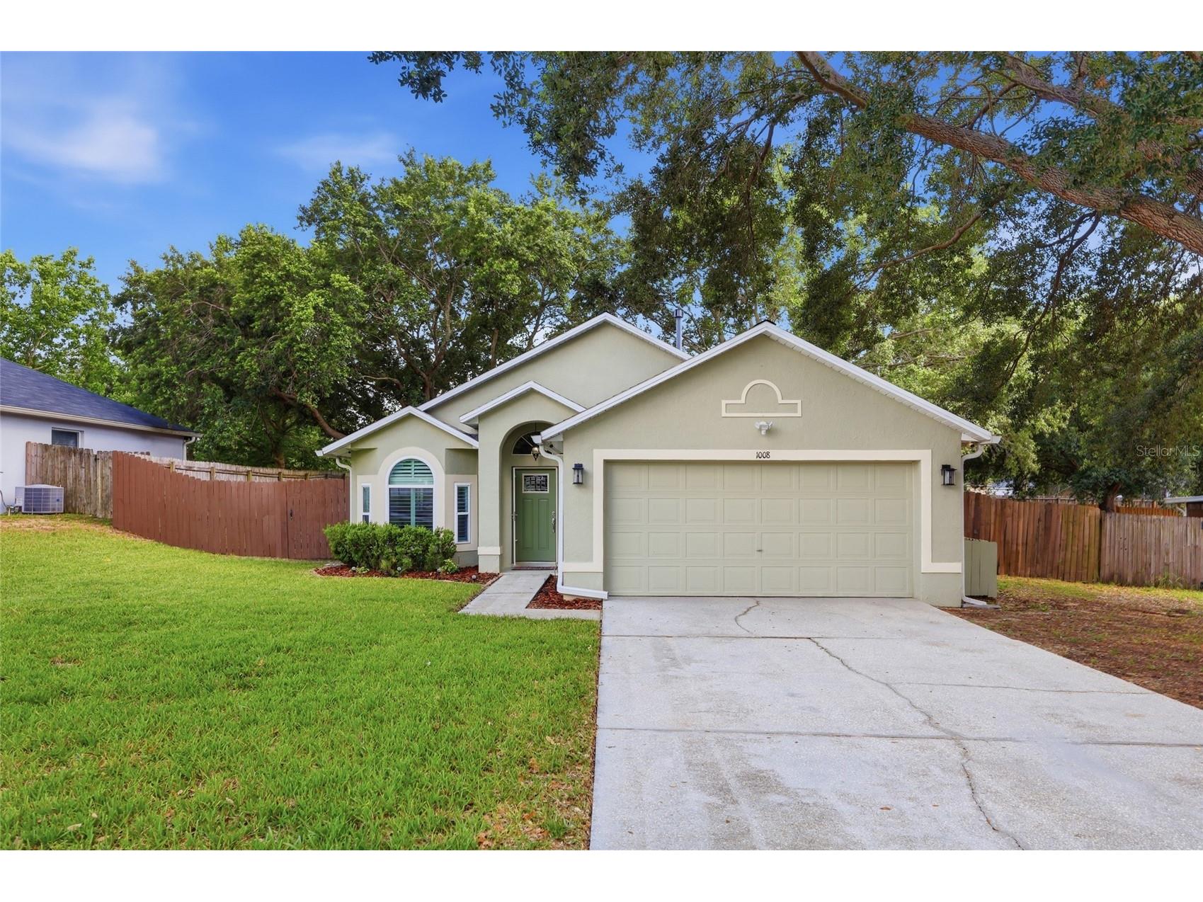 1008 Chateau Cir Minneola FL 34715 - LAKE MINNEOLA G5112028 image1