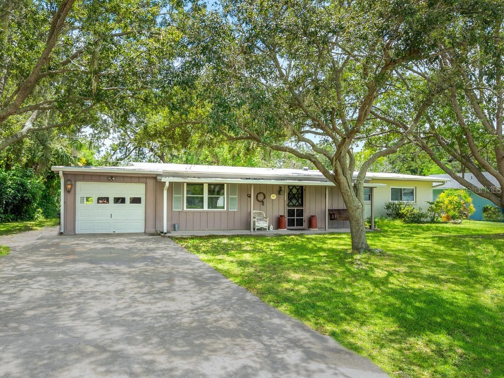 1008 Danny Drive Sarasota FL 34243 A4581316 image1