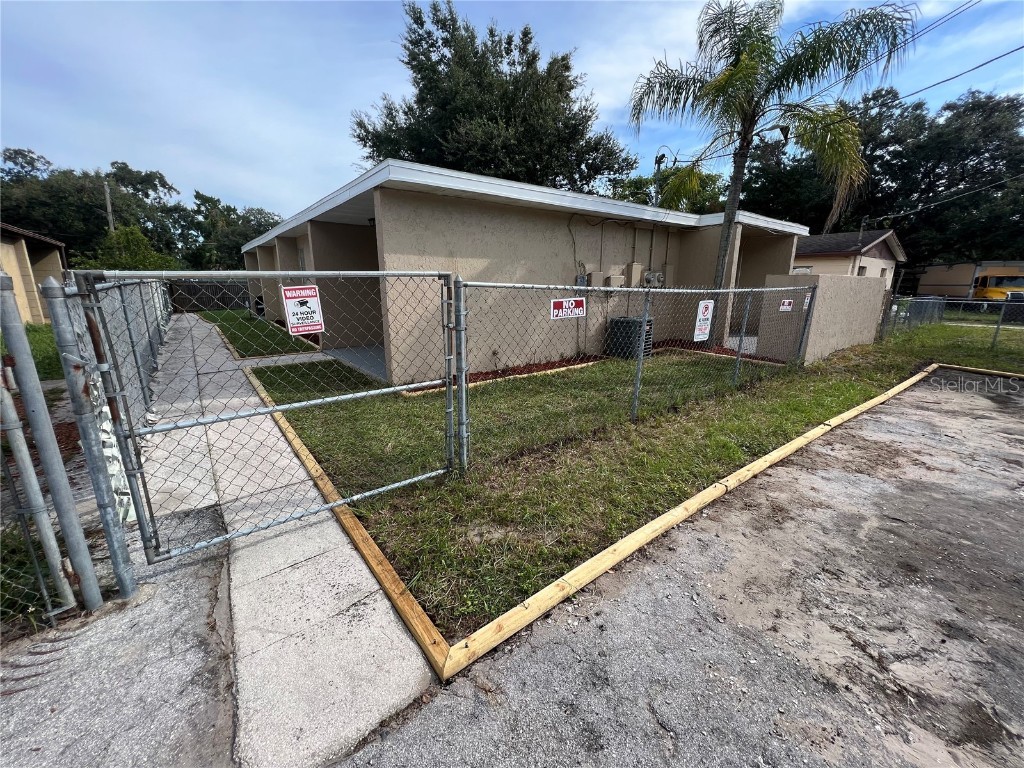 1008 E Bougainvillea Avenue #A Tampa FL 33612 L4938117 image1