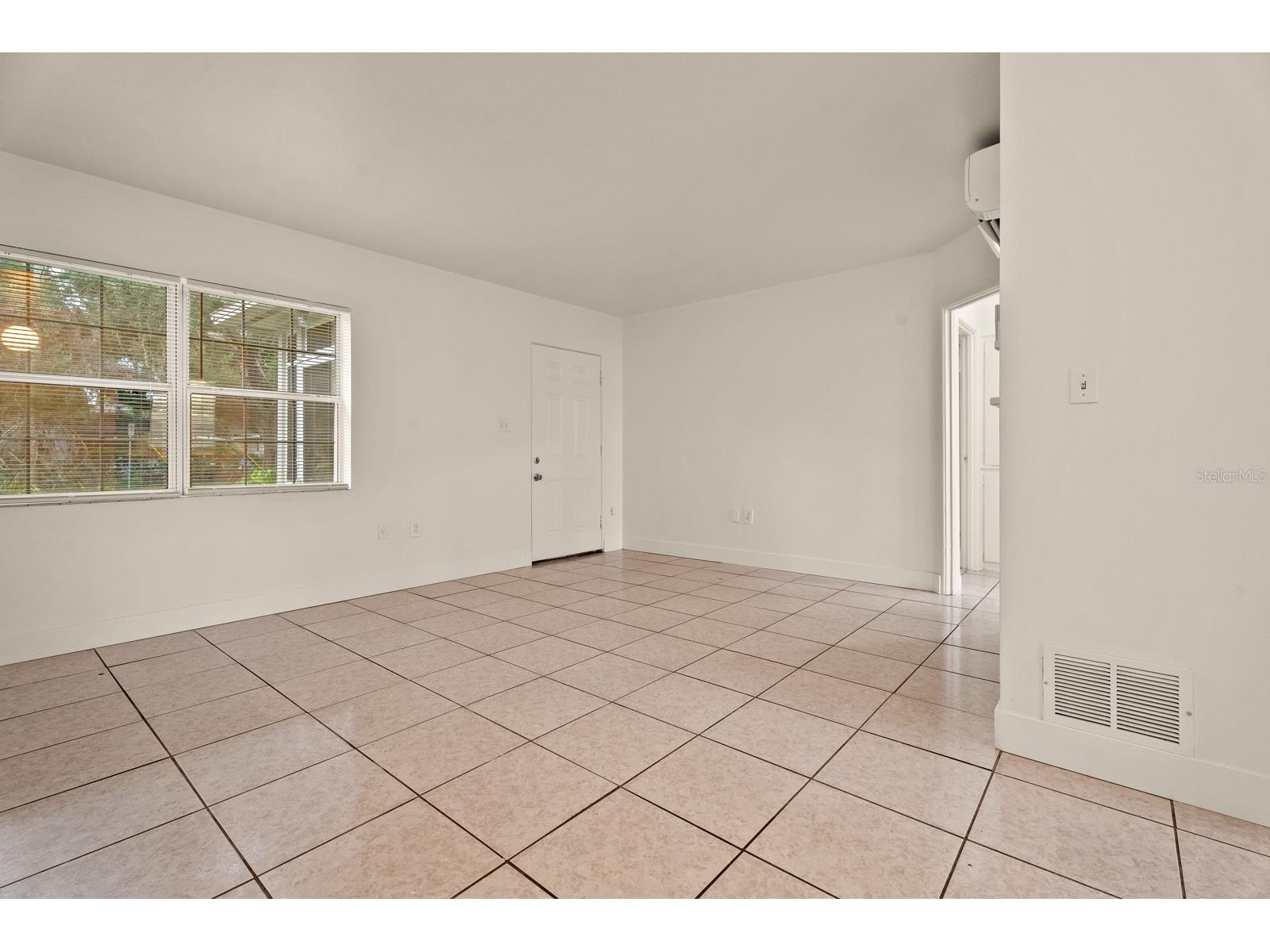 1008 - 1014 E Central Boulevard Orlando FL 32801 - LAKE LAWSONA O6416203 image7