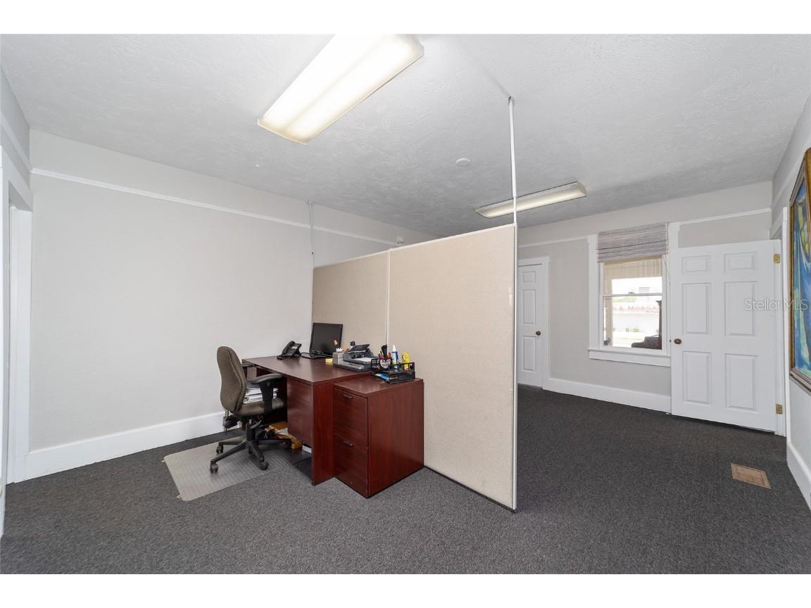 1008 E Silver Springs Boulevard Ocala FL 34470 OM704081 image4