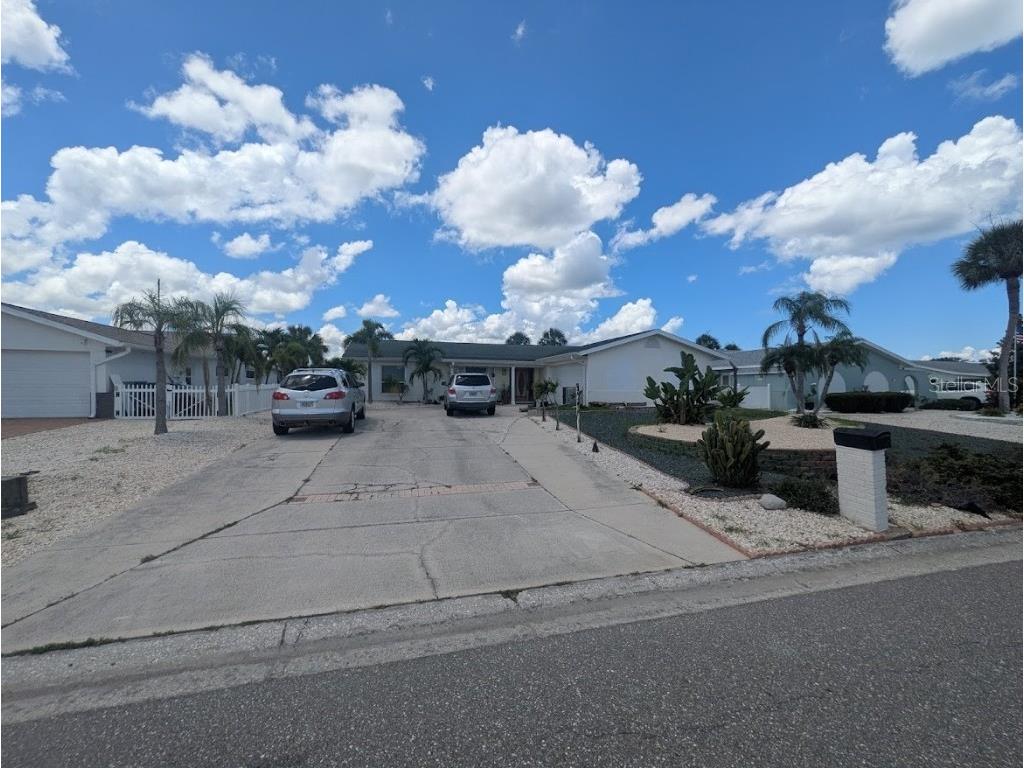 1008 Sago Palm Way Apollo Beach FL 33572 TB8401204 image1