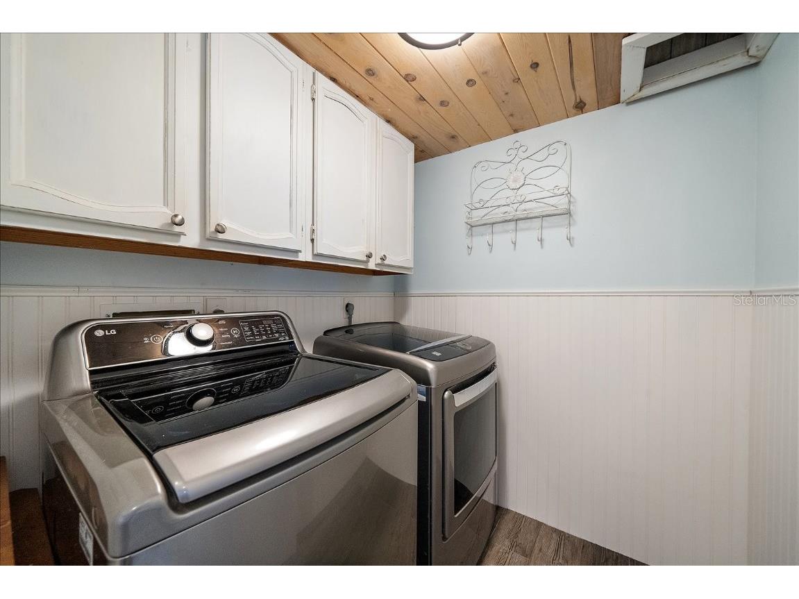 1008 SW 4th Place Cape Coral FL 33991 - LAKE ALHAMBRA A4668714 image6