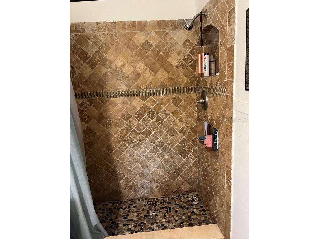 1008 Westside Drive Tampa FL 33619 TB8448091 image10