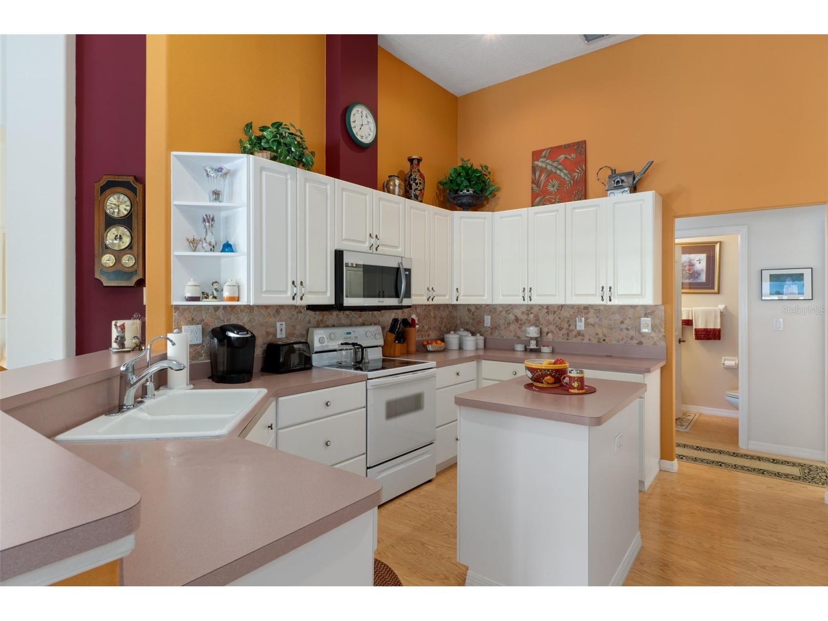 10081 Georgetown Court Weeki Wachee FL 34613 W7885790 image18
