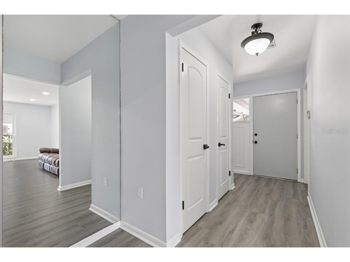 1009 Black Knight Drive Valrico FL 33594 TB8332790 image11