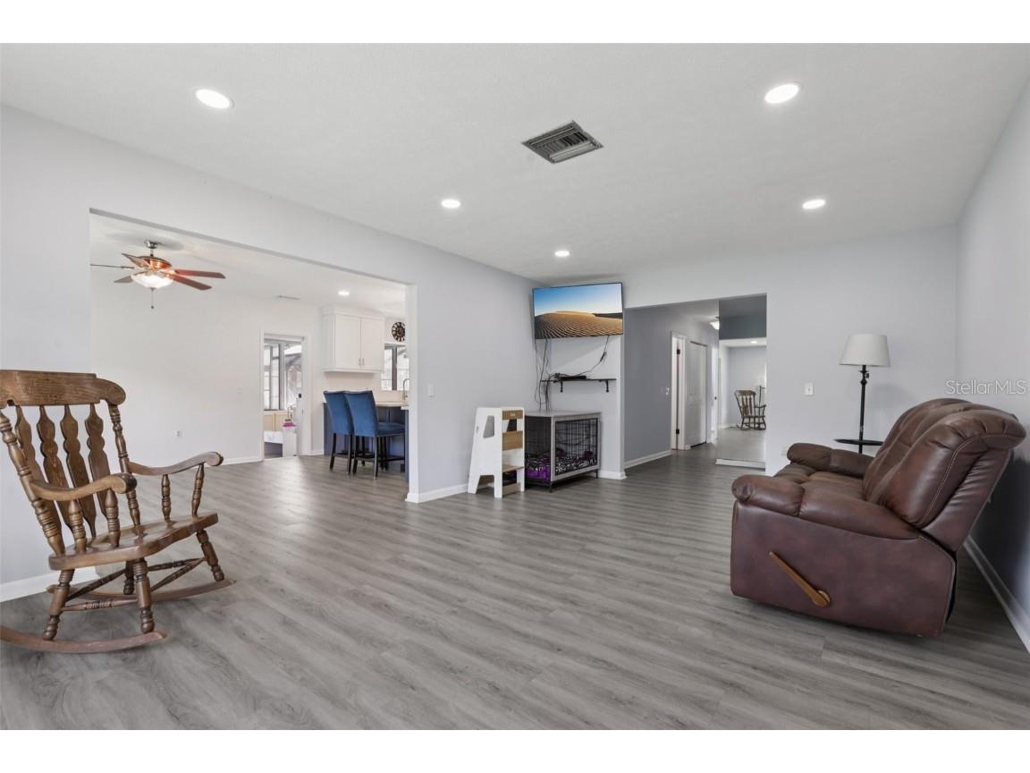 1009 Black Knight Drive Valrico FL 33594 TB8332790 image14